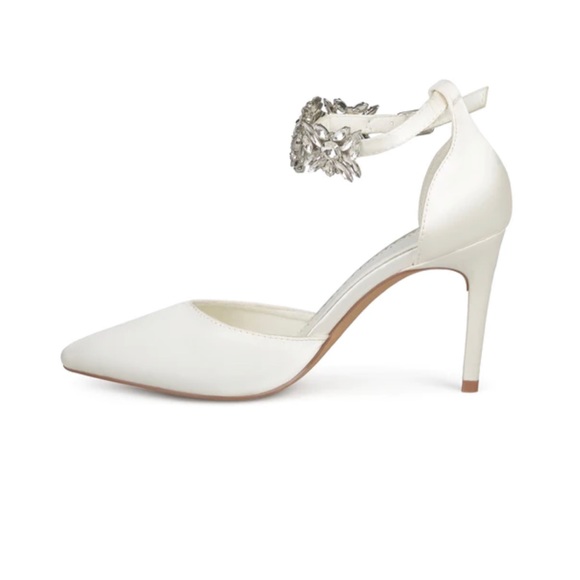 Loxley Heels - Picture 3 of 6